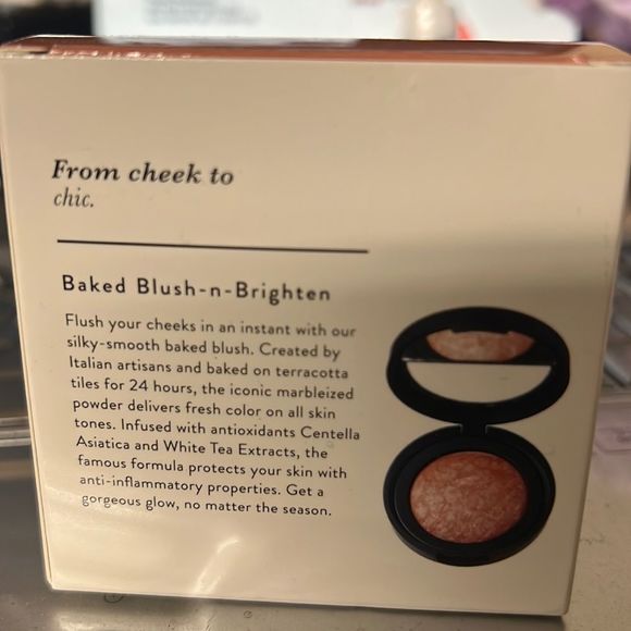 Laura GELLER Marbleized Blush- 0.16 oz - Picture 2 of 3